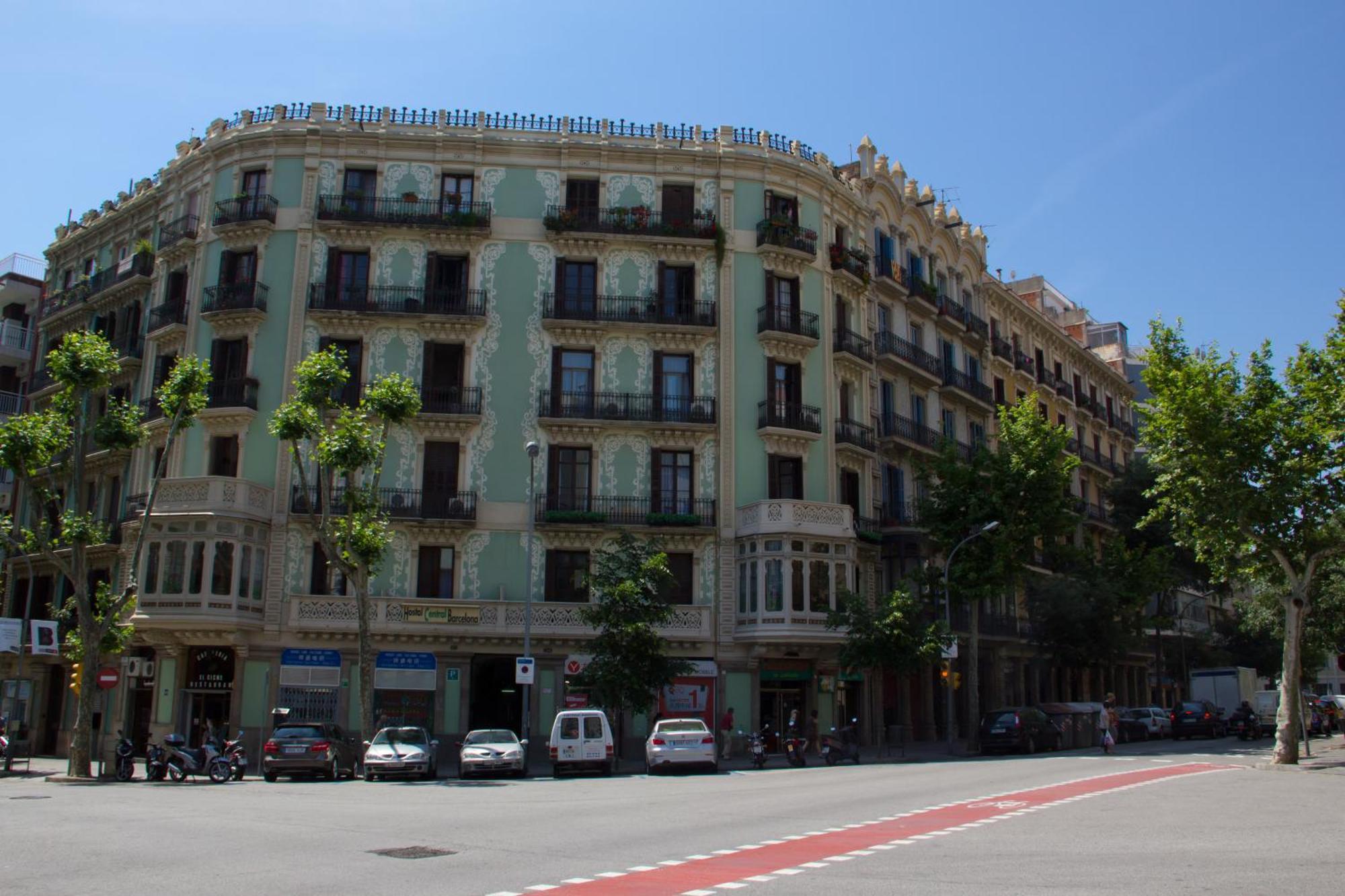 Hostalin Barcelona Diputacion Εξωτερικό φωτογραφία