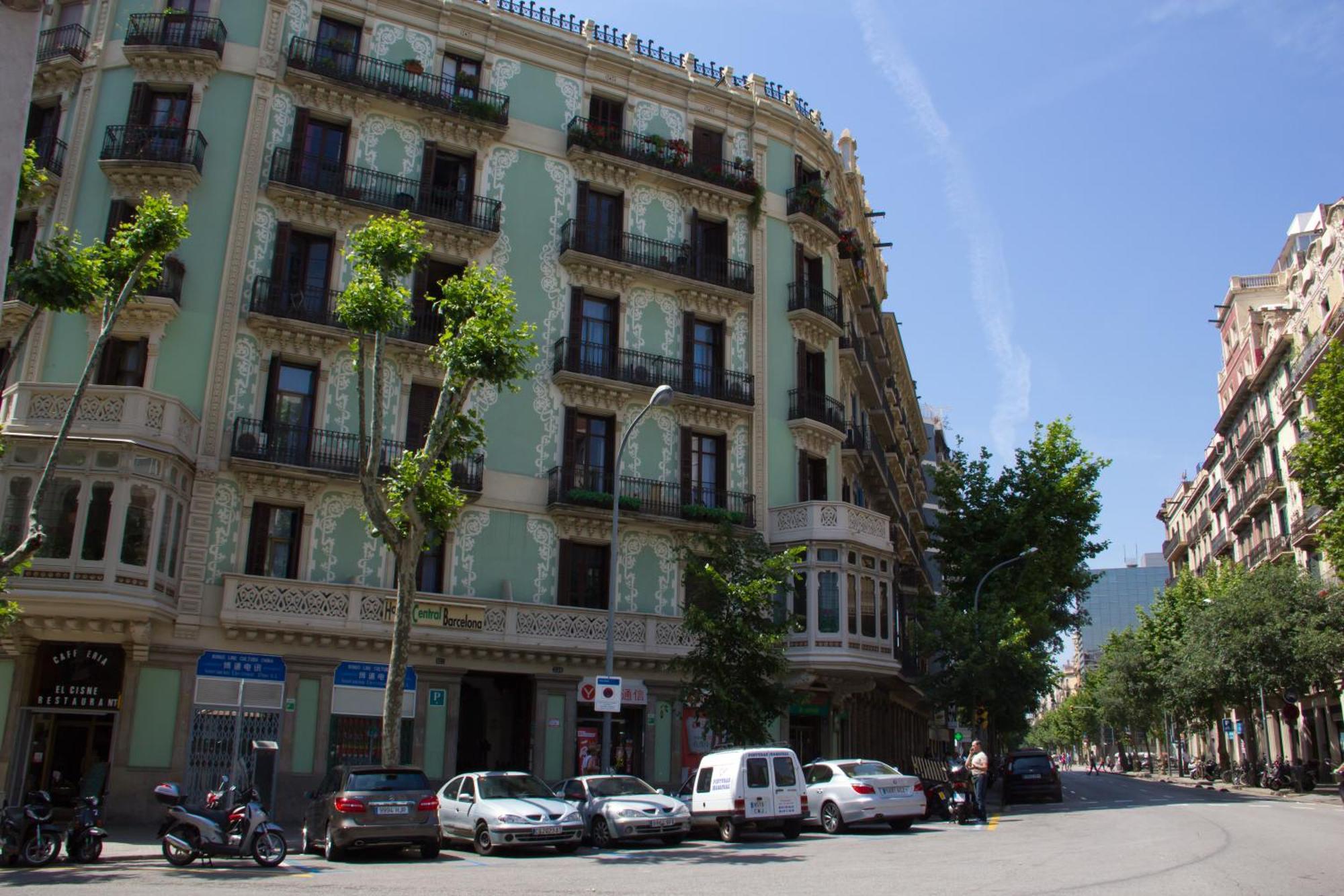 Hostalin Barcelona Diputacion Εξωτερικό φωτογραφία