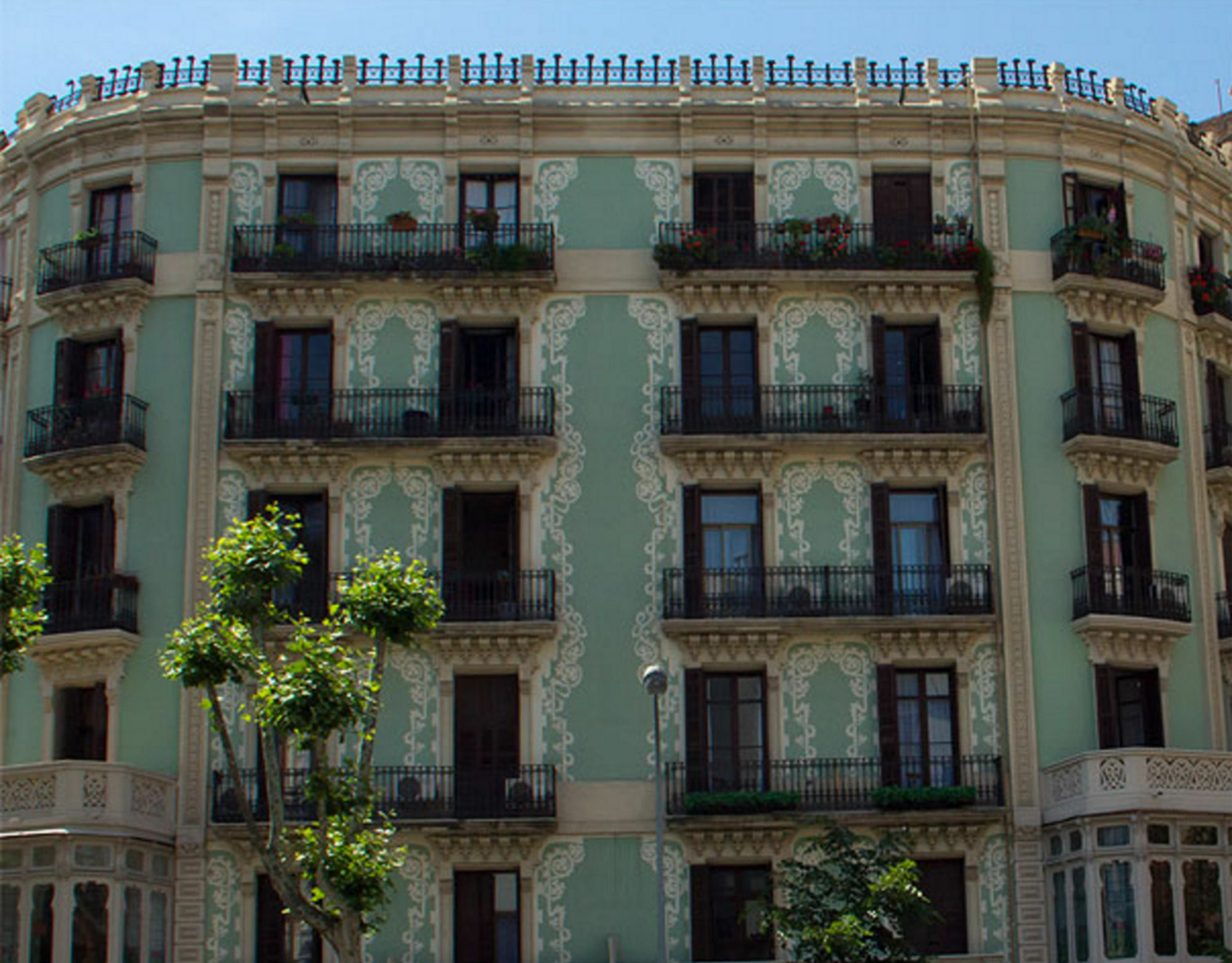 Hostalin Barcelona Diputacion Εξωτερικό φωτογραφία